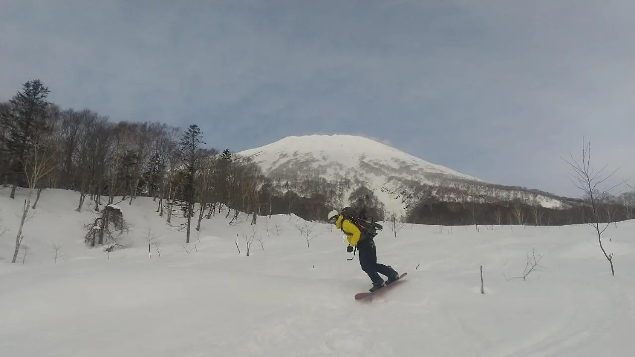 民宿 Ski Base 赤井川